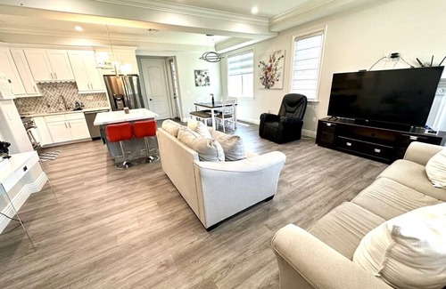 Arcadia Condominio | New Upscale Condo 3BR, 2.5 BA, excellent location