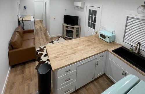 Maynardville Casa | NEW! Valley Bluff Tiny House, Wooded Privacy, Ample Parking