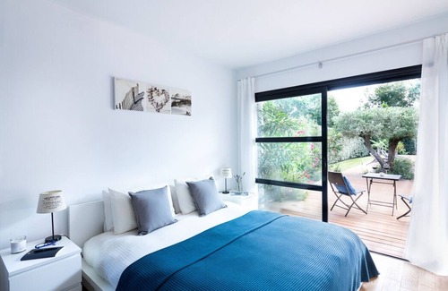 Saubion Villa | NEW! Villa 11m private heated pool, wifi, linen and towels