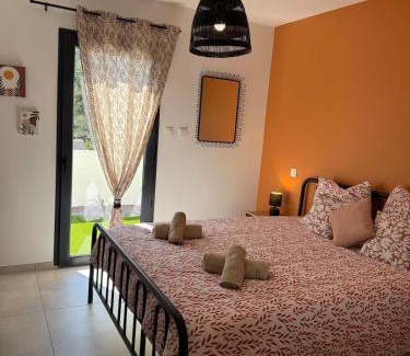 Carcassonne Villa | New villa 2025 Pyrenees View, Pool & Comfort