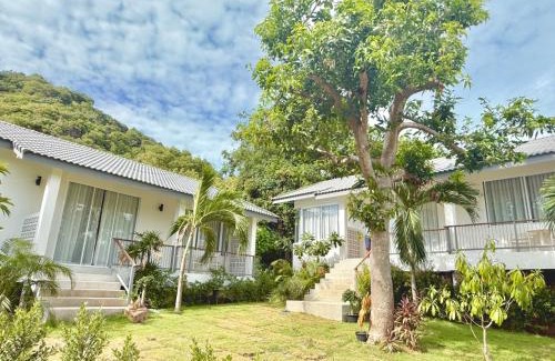 Baan Tai Complejo | New Villa at Haadrin