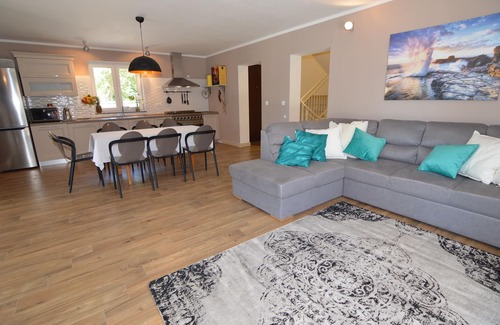 Gulici Villa | Nueva villa con piscina e hidromasaje en las afueras de la ciudad de Poreč
