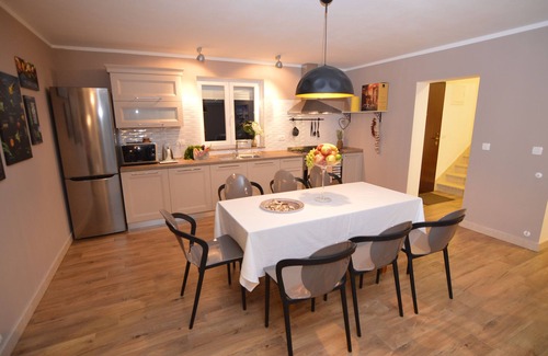 Gulici Villa | Nueva villa con piscina e hidromasaje en las afueras de la ciudad de Poreč