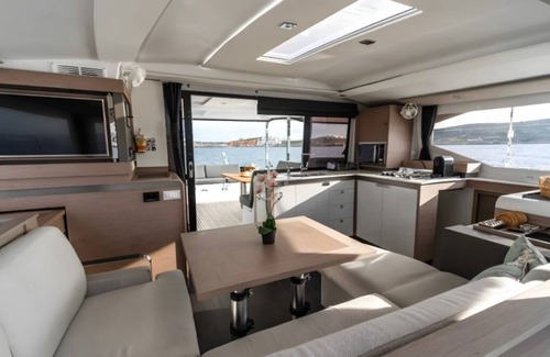 Key West Alquiler De Eote | NEW VRBO Listing! Elegant 40' Yacht in 5-Star Resort