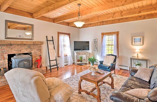 Jeffersonville Casa | NEW! VT Custom Country House on 10 Beautiful Acres