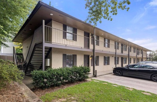Auburn Condominio | NEW-War Damn Condo-DT Auburn next to campus