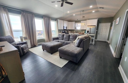 Golden Meadow Casa | NEW water front 3bed 2.5bath camp with boat launch & ice maker.