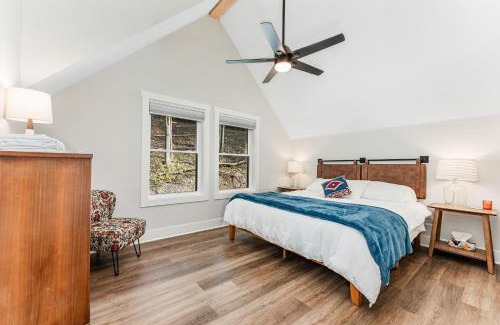 Alpine Lake Chalet De Esquí | New Wintervue Home With Fireplace - Pet Friendly