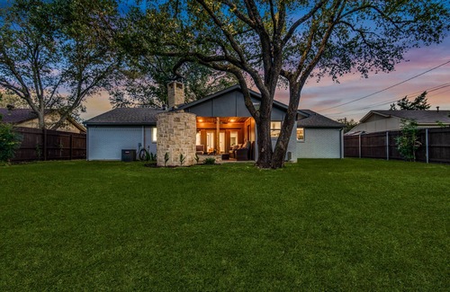 Plano Casa | NEW! Work & Family-Friendly|Stylish|3/2/2|Dwntn Plano & Close to Hwys