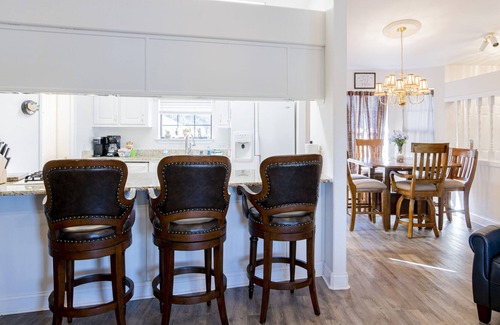 Milton Casa | New Years Open @ Pirate Cove, Waterfront Home, Boat Dock, Campfire Fun, Covered Porch