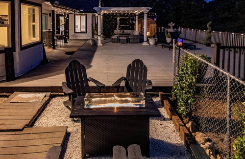 Mariposa Casa | Yosemite Luxe Family Lodge-Sauna-Spa-Theater-EV-Poker Table-Game Room-Pool table