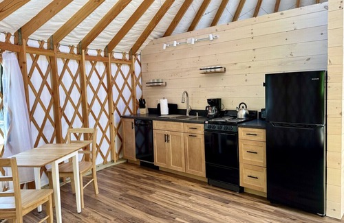 Bar Harbor Alquiler De RV | New Yurt in Bar Harbor, Maine