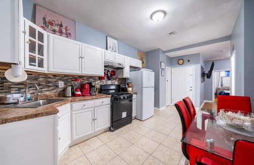 Ampere Apartamento | ‼️ Newark‼️ 3BR Gem - Near NYC - & Attractions