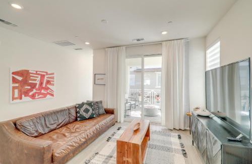Newark Casa | Newark Retreat with Home Gym, Grill, Bicycles and More