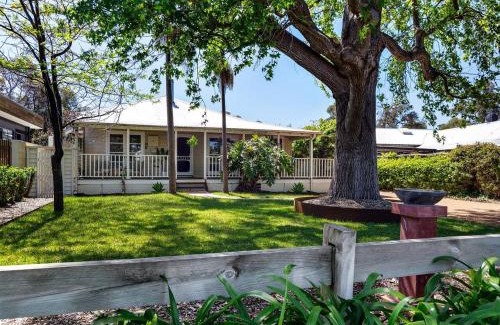 Dunsborough Apartamento | Newberry Cottage - Beach, Games & Alfresco Bliss