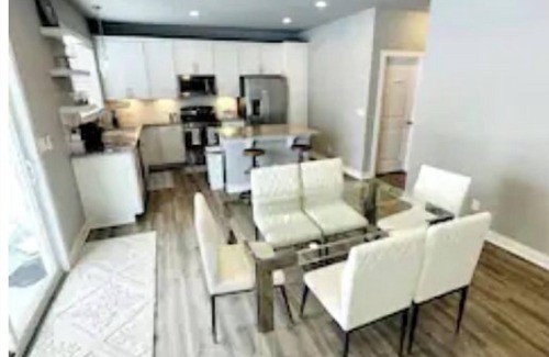Newburgh Casa | Newburgh Newsie - 3BR, 2.5BA, Gym, Patio, New Construction in Amazing Location!