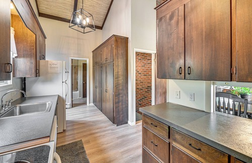 Essex County Cabaña | Newcomb Retreat w/ Mountain Views & Fire Pit!