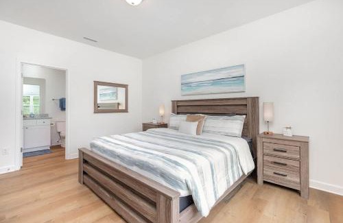 Denver Casa | NewDuplex! 6Bed 5Bath - HotTubs - Sleeps 12!