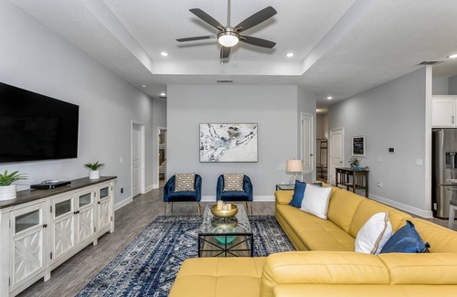 Gulf Breeze Casa | Newer Home In Gulf Breeze with Relaxing, Comfortable Living Area and Large Covered Patio and Garage