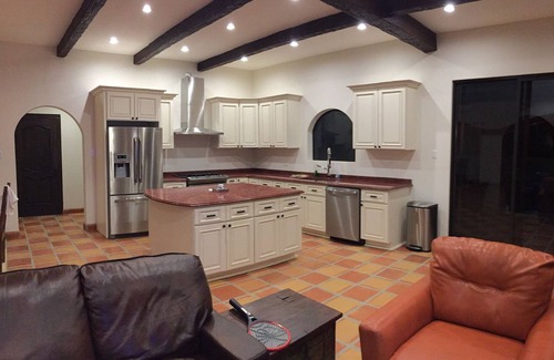 Opal Casa | Casa nueva con 4 dormitorios principales y 5 Baño