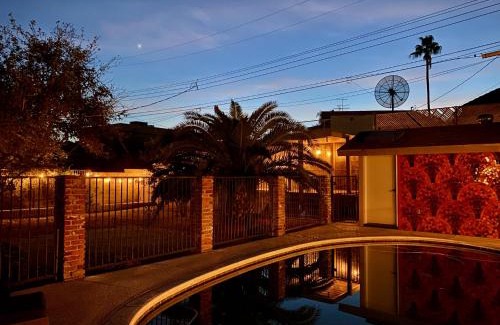 Las Vegas Casa | Newer Ranch with Pool and Hot Tub near the Strip and Freemont street.