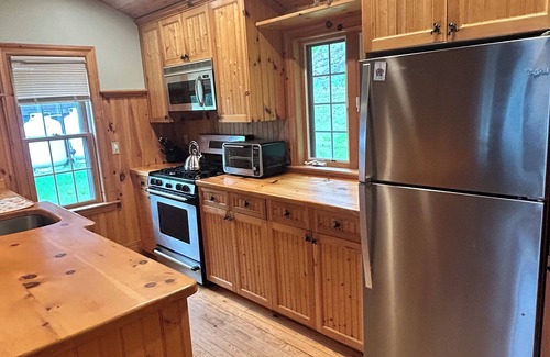 Bristol Cabaña | Newfound Lake Bristol, NH Lakefront Cottage