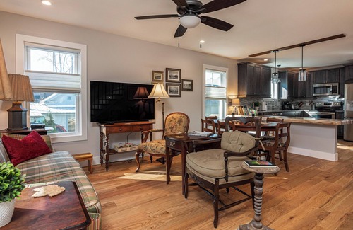 Brevard Cabaña | NewHaven - New cottage home in the heart of Brevard, next to the Bike Trail!