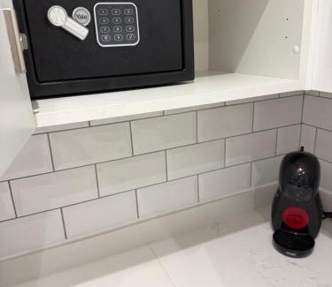 Westbourne Green Apartamento | Newley Refurbished 2-Bed Only Minutes from London's Attractions