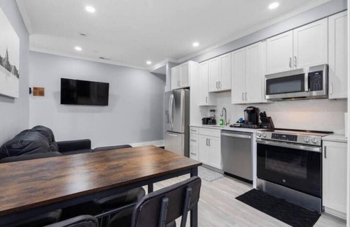 Kingman Park Apartamento | NewLuxCondo 2bed+Laundry+Parking