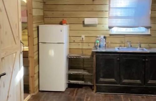Marvell Apartamento | Newly added studio apartment, above garage.