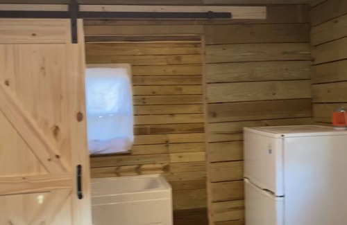 Marvell Apartamento | Newly added studio apartment, above garage.