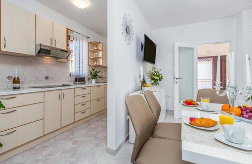 Funtana Apartamento | Newly family two bedrooms apartment Edi in Funtana