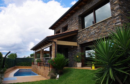 Santa Cristina de Aro Casa | casa de nueva construcción acabados de lujo de 3 plantas 145metros y piscina