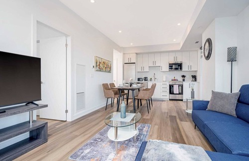 Kitchener Apartamento | Newly Built 22nd Floor Condo w Stunning Views