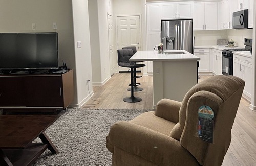 Rialto Condominio | Newly Built 3Bd /2-1/2 Bath Condo 15 mins from NAS Center
