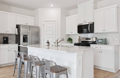 Lowell Casa | Newly Built 3BR Retreat in the Heart of NWA – I-49 & Hot Spots