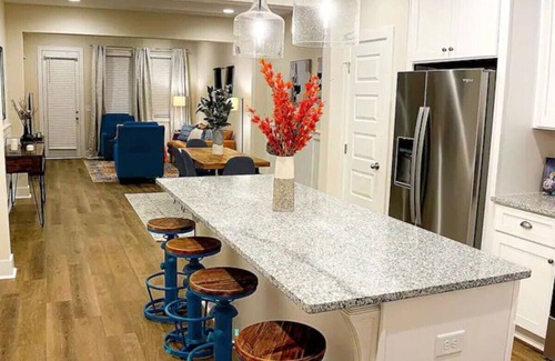 Auburn - Opelika Apartamento | Newly built 4 bedroom townhome near AU University