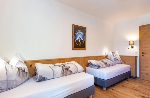 Tulfes Apartamento | Apartamento de nueva construcción en Tulfes con piscina comunitaria