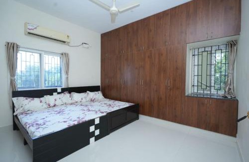 Tirupati Apartamento | Newly Built Beautiful and Luxurious 3BHK in Tirupati with Fully Functional Kitchen,for upto 25 guests