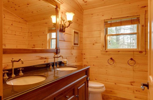 Bethel Casa | Newly Built Bethel Log Cabin with Deck, Near Skiing!