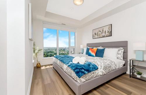 Kitchener Apartamento | Newly Built Condo with Amazing Views