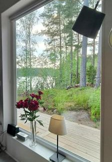 Karlsborg Municipality Casa | Newly Built Cottage By The Shore Of Lake Vättern