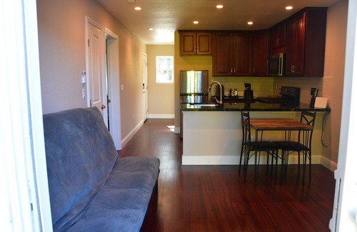 Walnut Creek Casa | Newly-built guesthouse with complete privacy