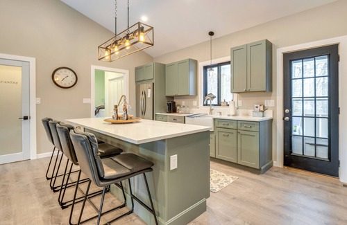 Moultonborough Casa | Newly Built Home Across From Lees Pond!