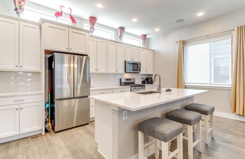 Northfield Casa | Newly Built Home: 10 Mi to Dtwn Denver!