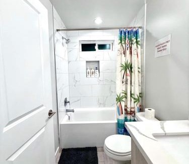 Tukwila Casa | Newly built home, ample parking, near SEA Airport