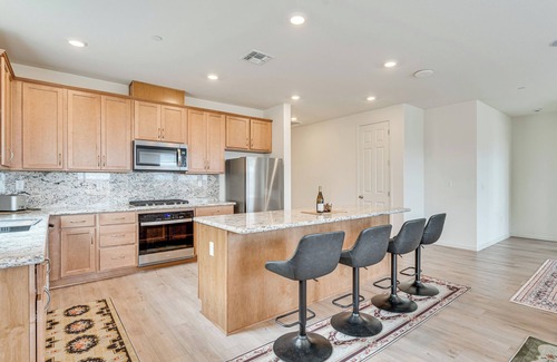 Hollister Casa | Newly Built Home w/Patio: 4 Mi to Dtwn Hollister