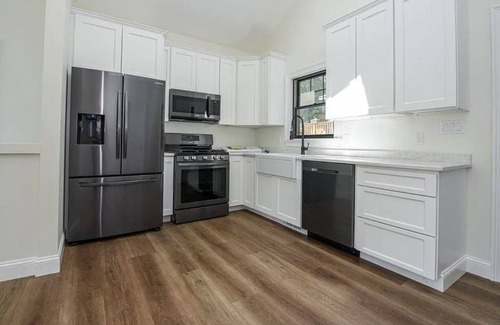 Saratoga Springs Casa | Newly Built Lakefront Home - Less than 5 minutes to the track!