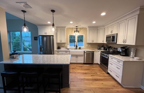 Sybertsville Casa | Newly built Luxury Mountain Chalet home offering spacious & comfortable living!