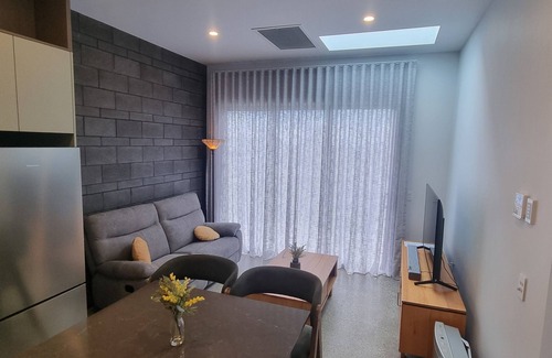 Peregian Beach Villa | Newly-Built modern stylish flat, minutes from the beach, and surrounding Noosa